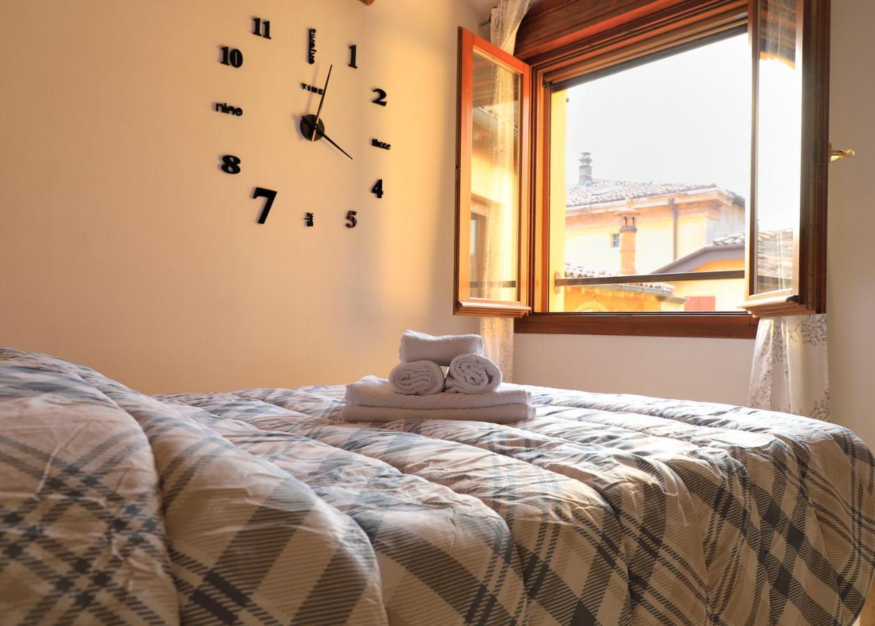 Emily House Vignola Apartment Виньола Екстериор снимка