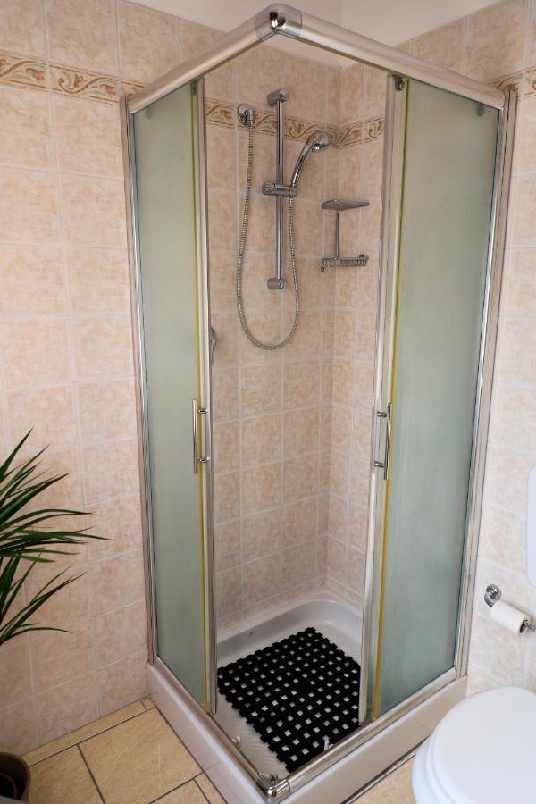 Emily House Vignola Apartment Виньола Екстериор снимка