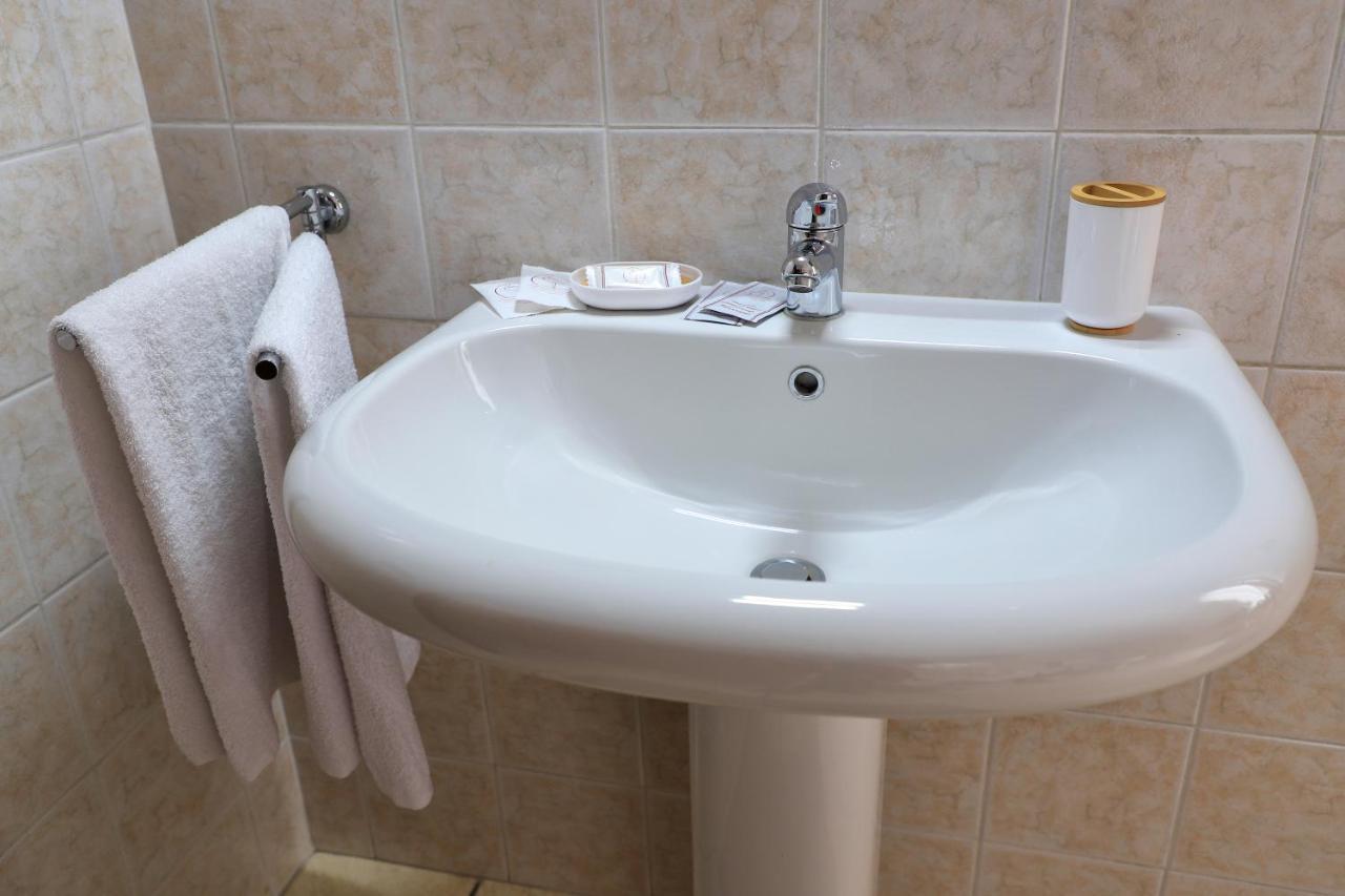 Emily House Vignola Apartment Виньола Екстериор снимка